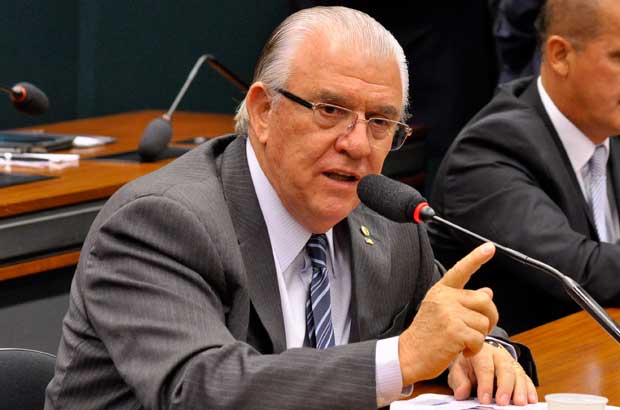 Moreira propõe fiscalização financeira do Grupo JBS/Friboi