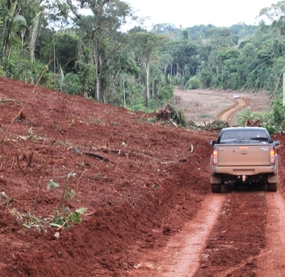TRÁFEGO NA ESTRADA PARQUE ESTÁ LIBERADO PARA VEÍCULOS PEQUENOS