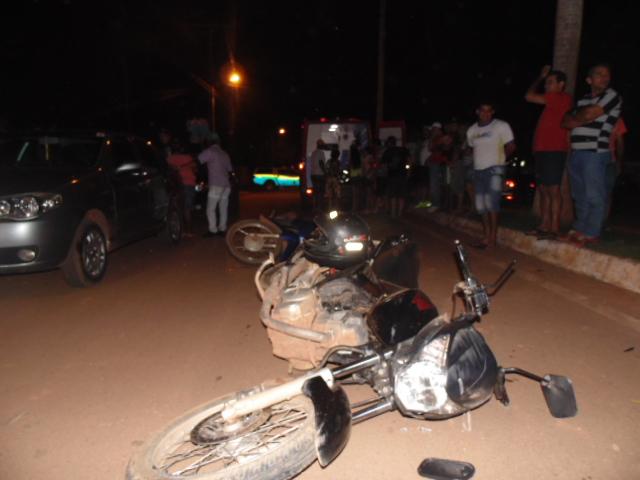 Colisão entre duas motocicletas causa acidente na Av. 15 de Novembro