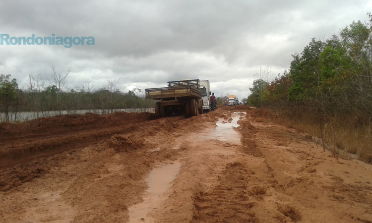 O TORMENTO CONTINUA NA RODOVIA QUE LIGA O ACRE AO RESTANTE DO BRASIL