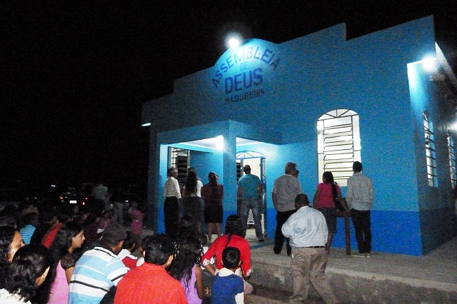 ASSEMBLEIA DE DEUS REINAUGURA TEMPLO