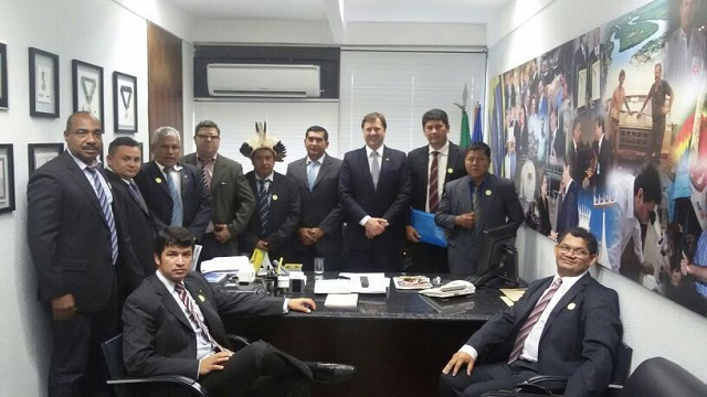 SENADOR DE RO PRESIDE SESSÃO DO SENADO
