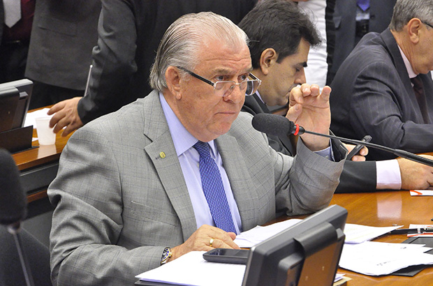 Mercado de flores no Brasil será desburocratizado, diz Moreira Mendes