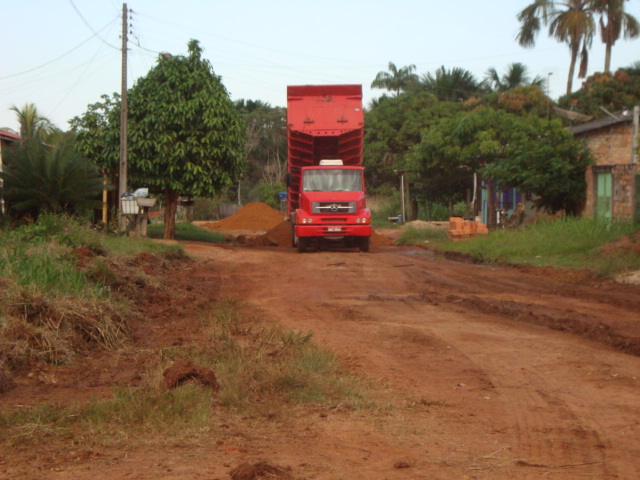 ESTADO E PREFEITURA LIMPAM SANTO ANTÔNIO