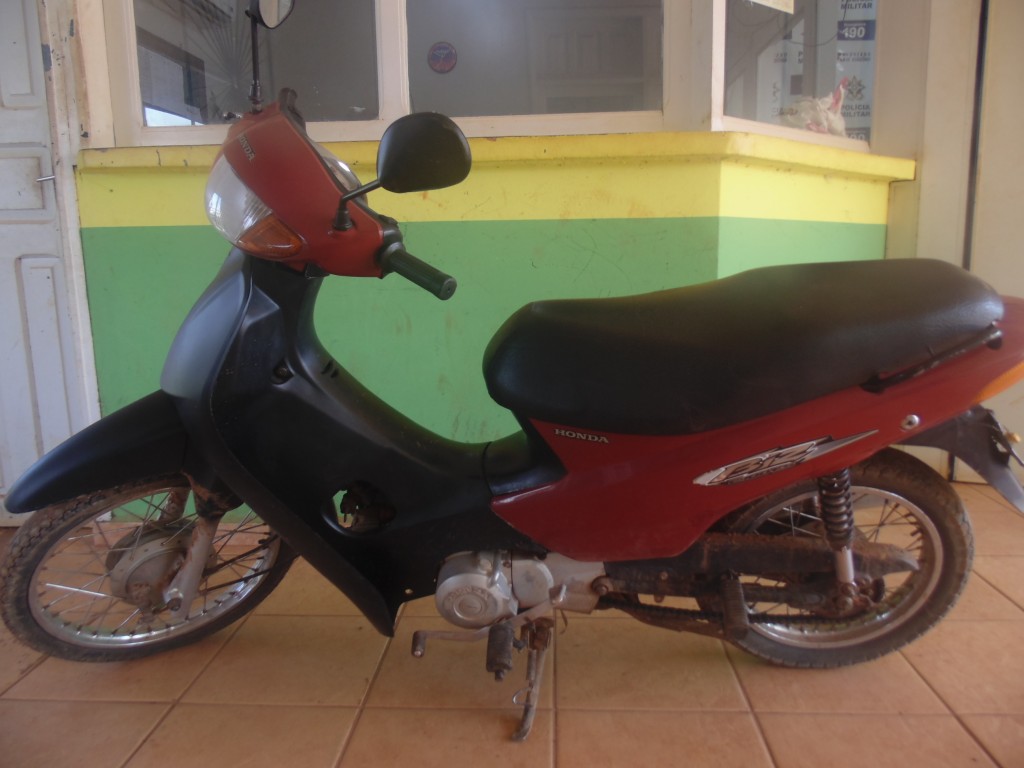 Policia Militar recupera moto furtada em Guajará-Mirim.