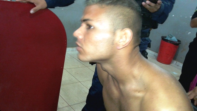 COCAÍNA E MACONHA - Polícia prende jovem e duas adolescentes com 13 quilos de drogas