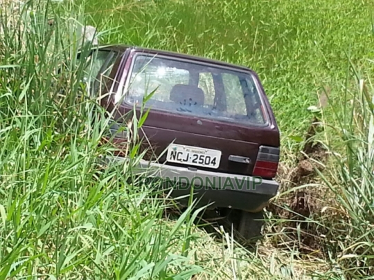 Idoso de 81 anos passa mal e seu carro cai em ribanceira na BR-421