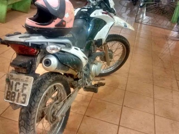 MOTO ROUBADA É RECUPERADA NA BR-425