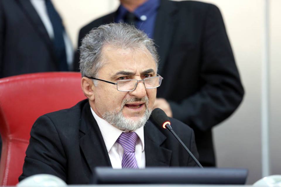 Hermínio critica submissão de deputados ao engavetar representações contra governo