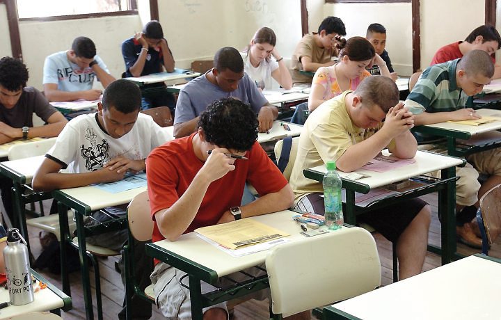 Prioridade: Educação terá currículo nacional e novo ensino médio