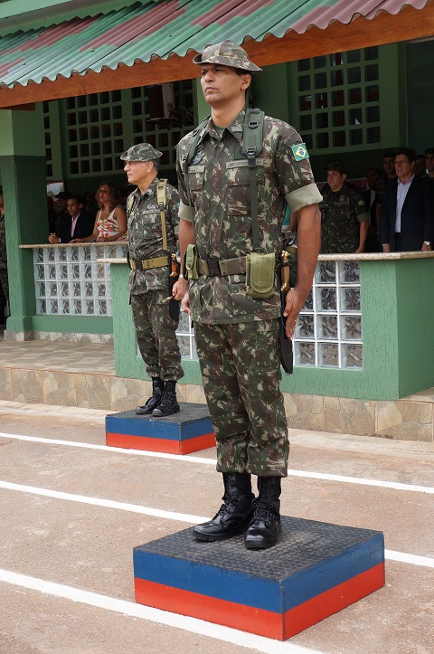 CONHEÇA O CURRICULUM DO NOVO COMANDANTE DO 6º BIS