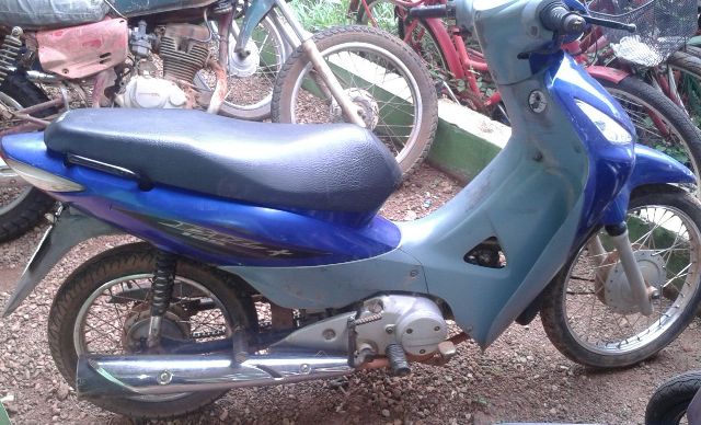 Moto roubada é recuperada no bairro Triângulo