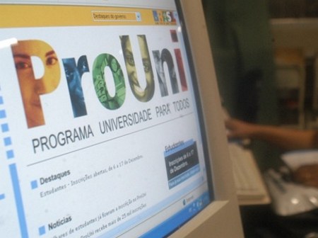 Como se inscrever no ProUni e concorrer a uma bolsa