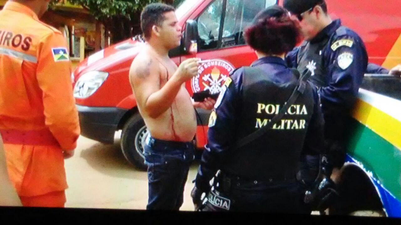 Homem é esfaqueado pela manhã, e pela tarde comete suicídio na zona leste